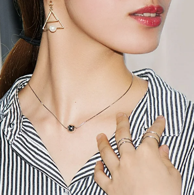 Picture of Luxury & Flat Snake Chain Necklace Fashion Locket- Fashionable Locket
