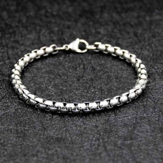 Picture of New American Bracelet For Men-Stylish Bracelet For Men - Silver