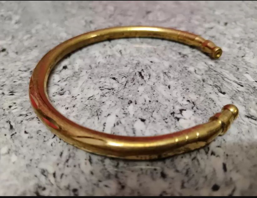 Picture of Punjabi kada for Mens bracelet - Gold