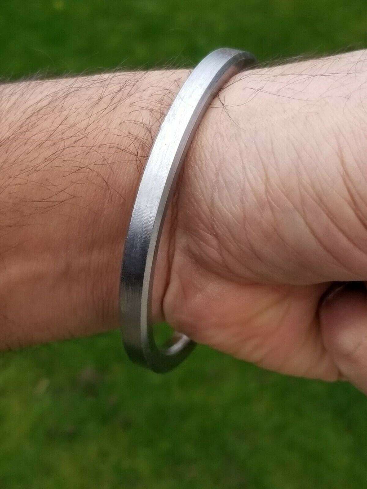 Picture of Unique Bracelet for Men Bracelet For Men - Silver