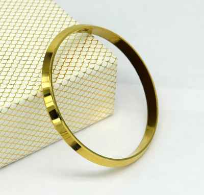 Picture of Bracelet for Men-Fashionable Bracelet - Gold
