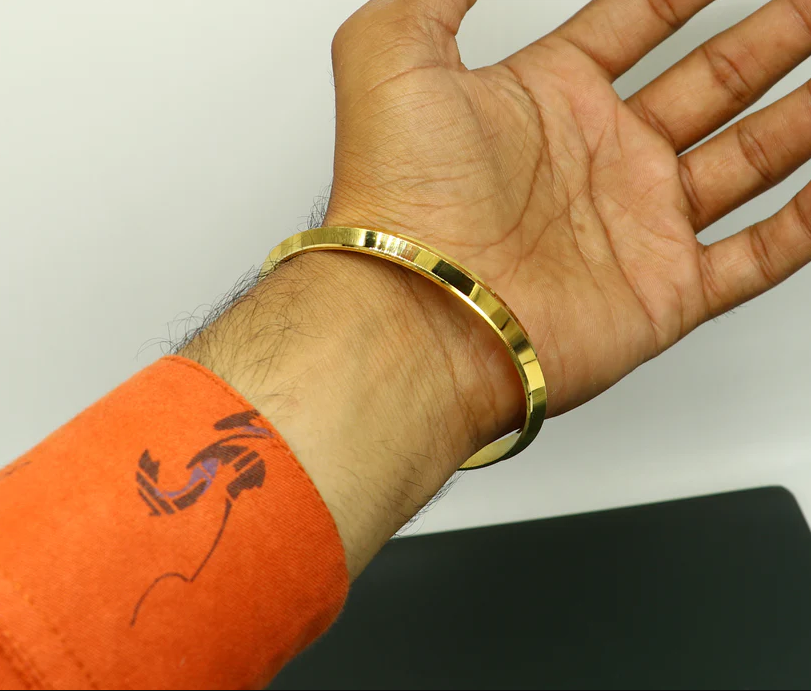 Picture of Bracelet for Men-Fashionable Bracelet - Gold