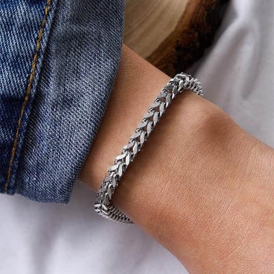Picture of Silver Unique Stainless Steel Bracelet for Men - Silver
