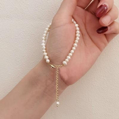 Picture of Pearl Bracelet For Woman Bracelet Fashion Lady