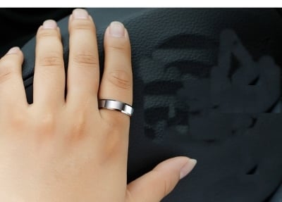 Picture of Stylish Men Stainless Steel Creative Finger Ring - Silver