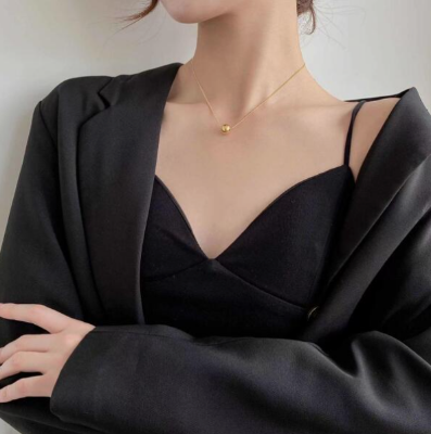 Picture of Stylish Short Women's Necklace Fashionable Jewelry Accessory - Gold
