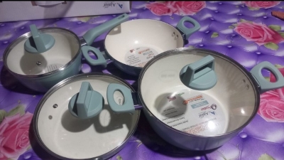 Picture of Prestiege / MGC 7 Pcs Induction Cookware Set For Superior Release -1Pc Casserol, 1Pc Fry pan, 1Pc Karai, 1Pc Milk pan and 3 lids Gift And Home Use Multicolor