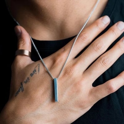 Picture of Silver Twisted Vertical Bar New Necklace for Men - Silver