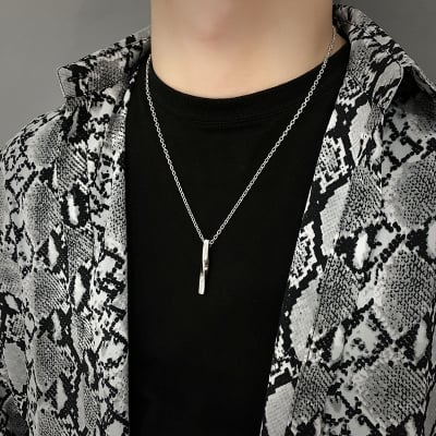 Picture of Silver Twisted Vertical Bar New Necklace for Men