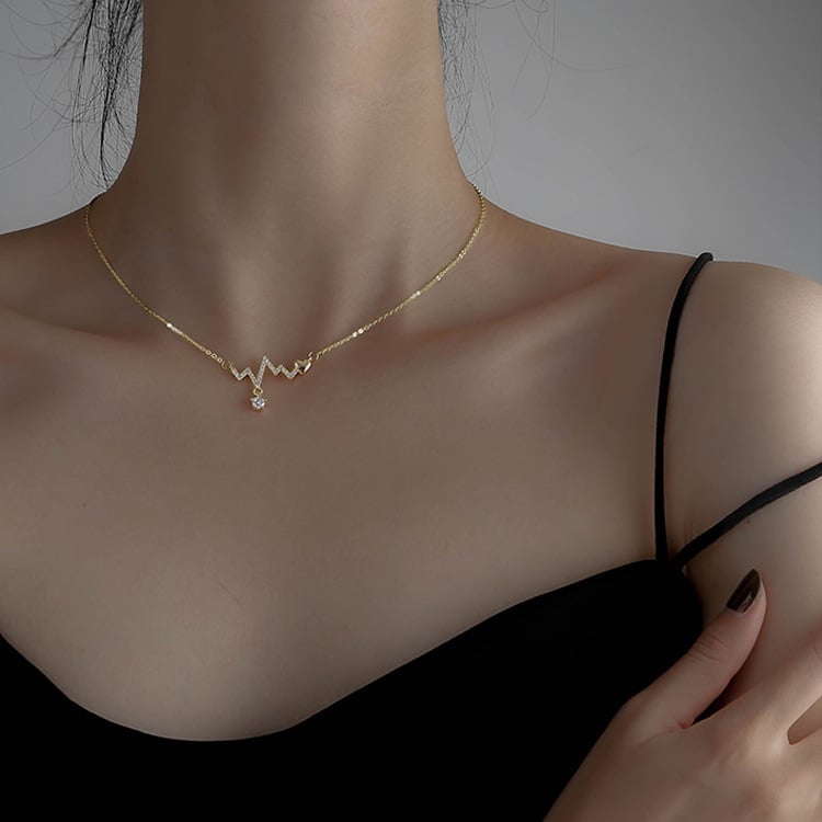 Picture of Fashionable Hart Necklace for Women Necklaces - Gold