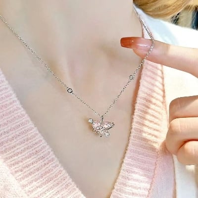 Picture of Fashionable Hart Necklace for Women Necklaces