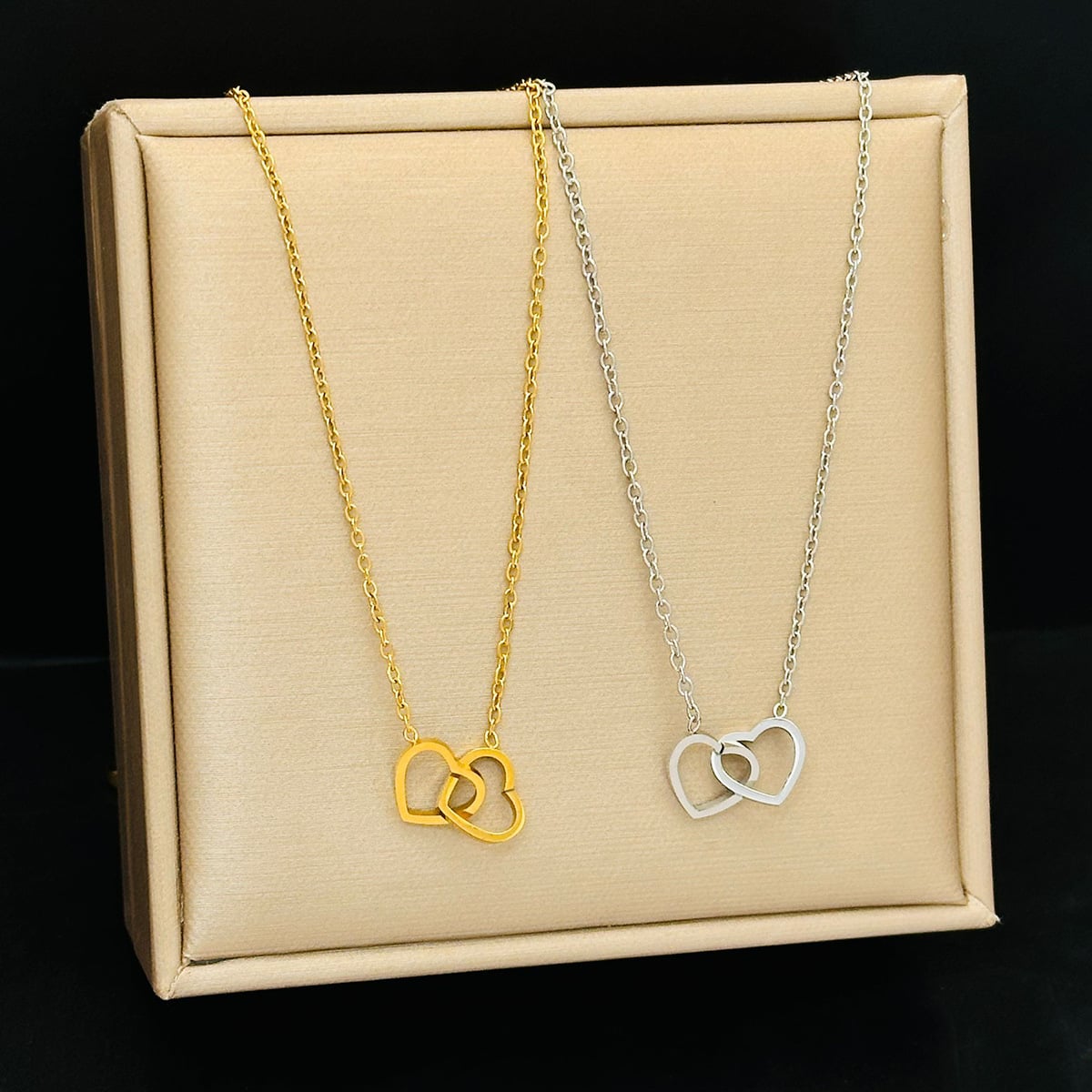 Picture of Fashion Necklaces with Mini Heart Necklace - Gold