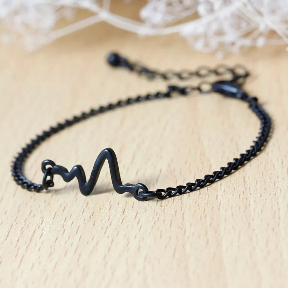 Picture of Women's Heart Shape Bracelet Fashion Jewelry Accessory - Black