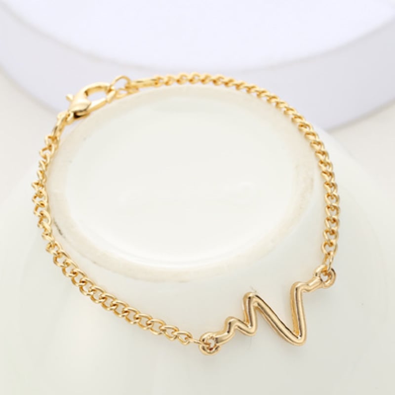Picture of Women's Simple Heart Bracelet Fashion Jewelry Accessory