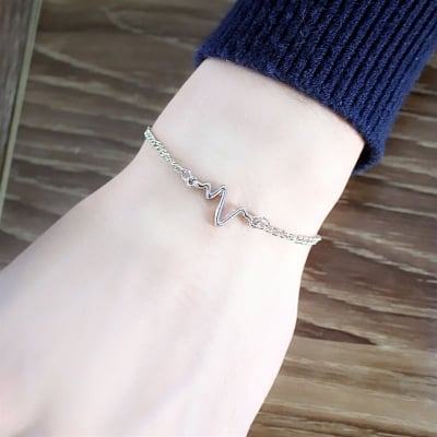 Picture of Women's Heartbeat Bracelet Fashion Jewelry Wristband for Ladies