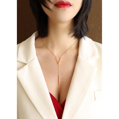 Picture of New Stylish V Short Necklace For Woman