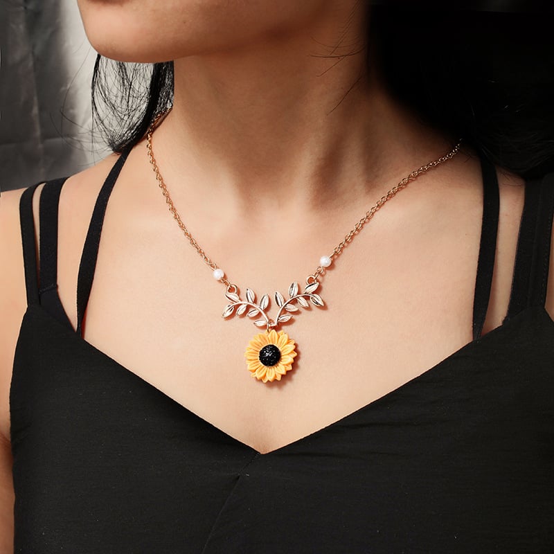 Picture of Sunflower Stylish New Necklace For Girl/Women