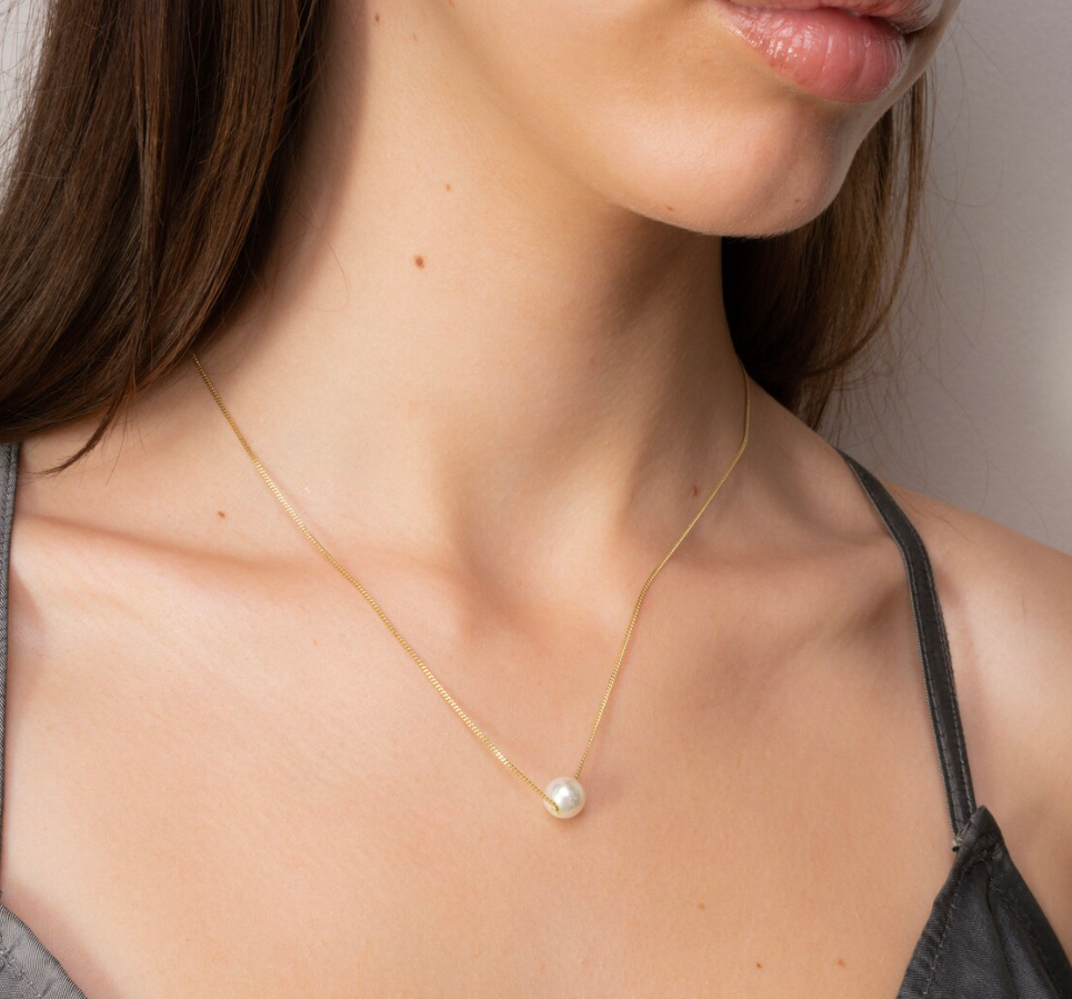 Picture of Minimalist Single Pearl Necklace Stylish Girls