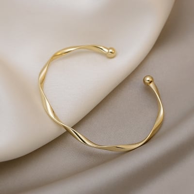 Picture of 2024 New Fashion Twisted Metal Cuff bracelets For Women Korean Simple Jewelry - Gold