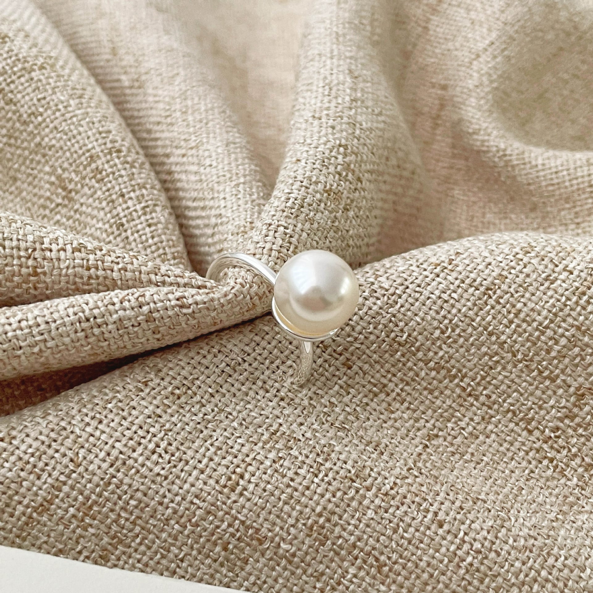 Picture of Pearl Ring Index Finger Ring Female Fashion Personality Element Circle Simple Student Rings For Women