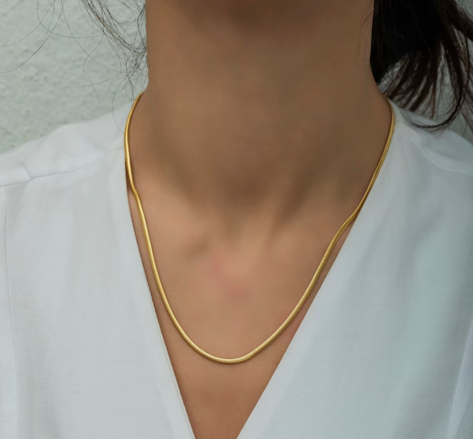 Picture of New Stylish & Fancy Exclusive Necklaces for Women and Girls - Gold
