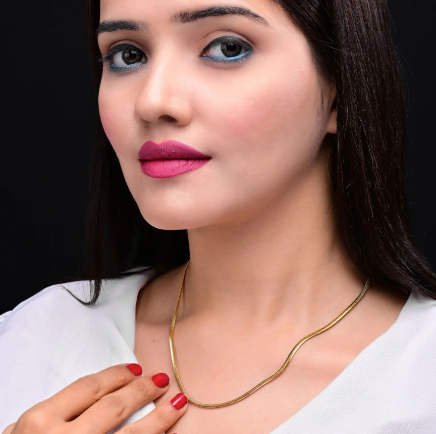Picture of New Stylish & Fancy Exclusive Necklaces for Women and Girls - Gold
