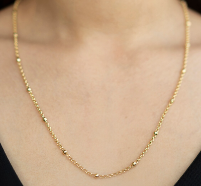 Picture of Women's Stylish Simple Necklace For Women - Gold