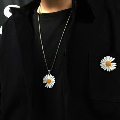 Picture of Jual White Daisy Necklace Hip Hop GD Same Little Sun For Men - Silver
