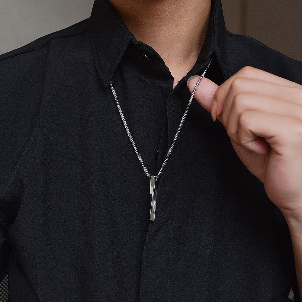 Picture of New Modal Vertical Bar Necklace for Men - Silver