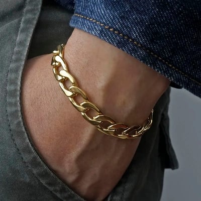 Picture of Bracelets for men - Gold