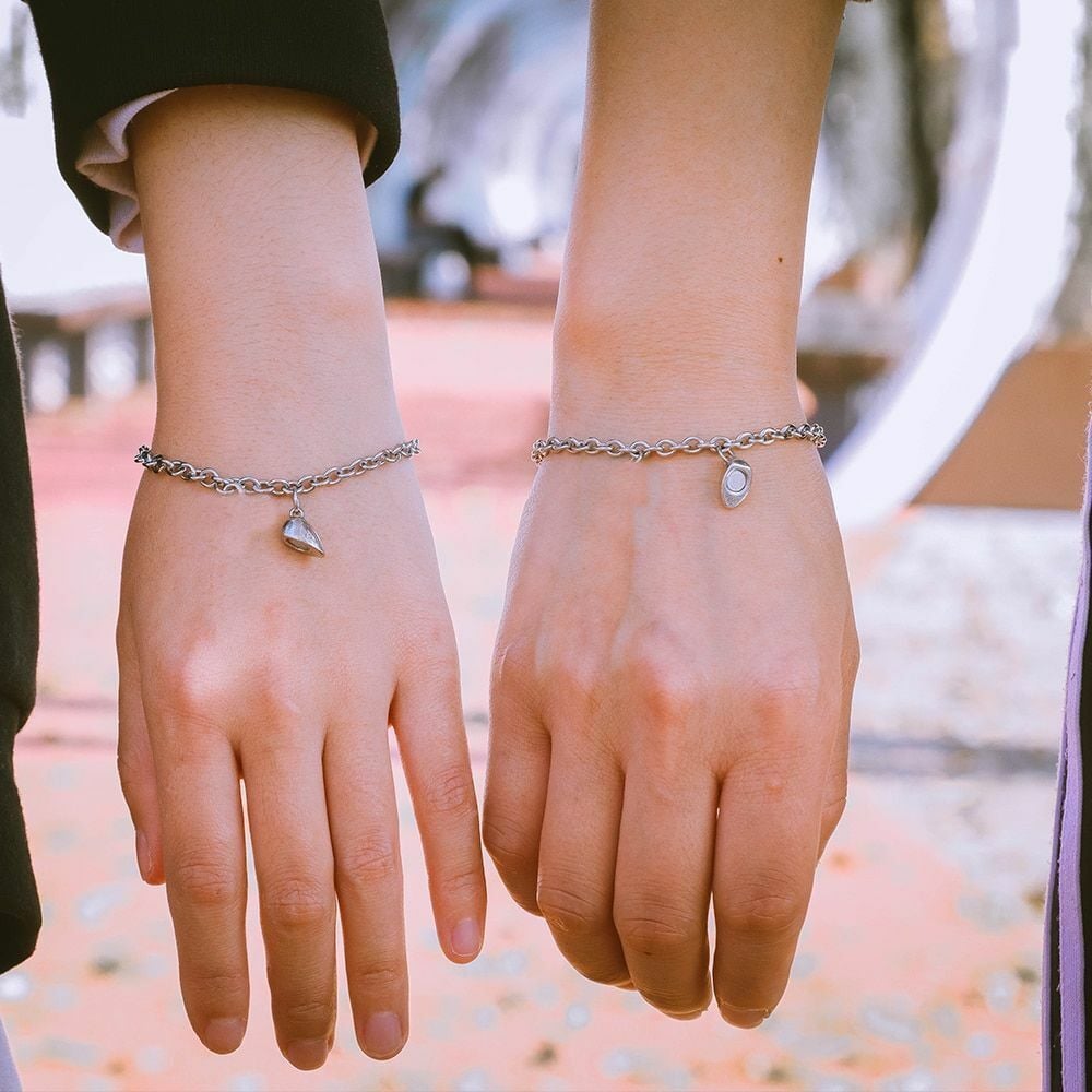 Picture of men Women Heart Bracelet Chain Link Bangle Fashion Gifts Bracelets Stainless Steel - Silver