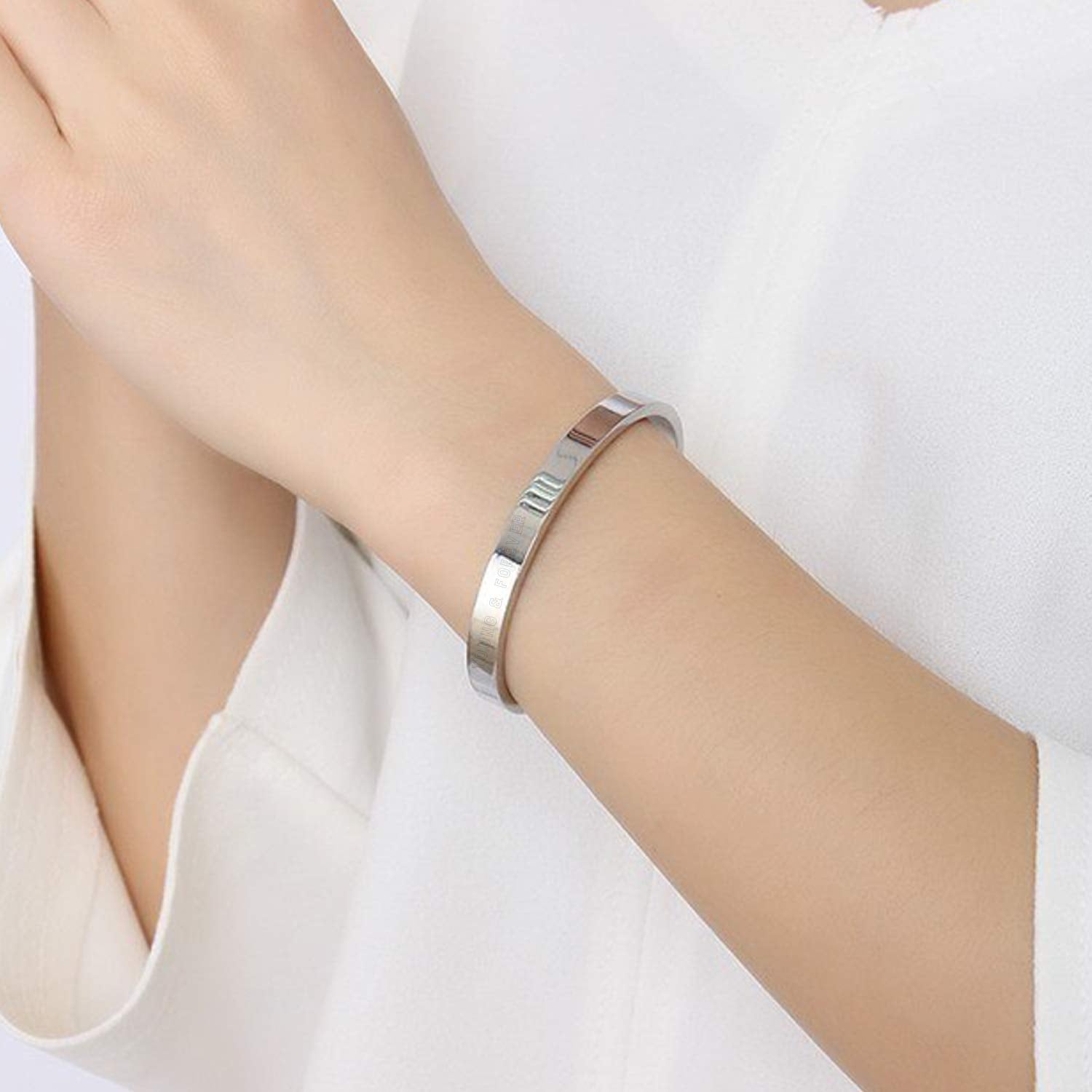 Picture of Round Cuff Bracelet For Men- Silver - Silver