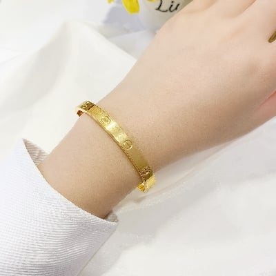 Picture of Fashionable New Stainless Steel Stone Bracelet For Men - Gold