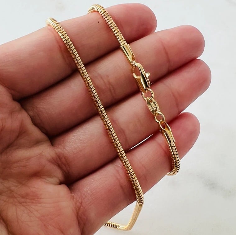 Picture of Stainless Steel Fashionable Snake Necklace for Women - Gold