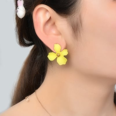 Picture of Fashion New Stainless Steel Hoop Earrings For Women Stackable- 1Pair - Yellow
