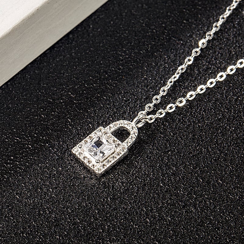 Picture of Girls Ins Pearl Necklace Stylish Lock Stone For Women - Silver