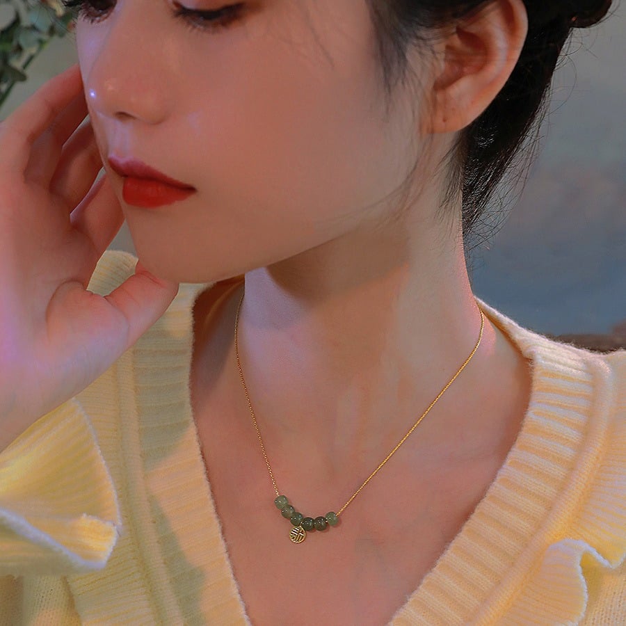 Picture of Necklace Small Pearl Pendant Pearl Gift Single