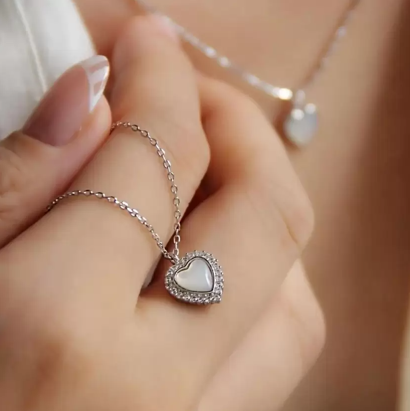 Picture of Fashion Necklace Clavicle Chain Sweet Love Simple Chain Necklace - Silver