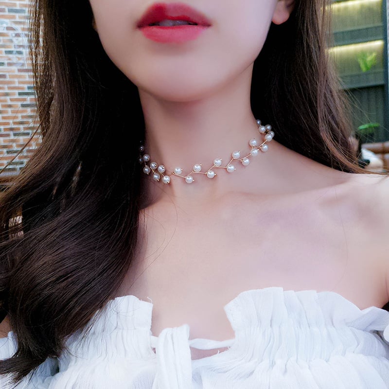 Picture of Pearl Stylish Client Necklace for Ladies - Gold