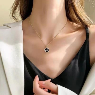 Picture of Korean Girls Ins Pearl Necklace Flower Clavicle Chain - Gold