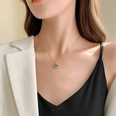 Picture of Korean Girls Ins Pearl Necklace Flower Clavicle Chain - Gold