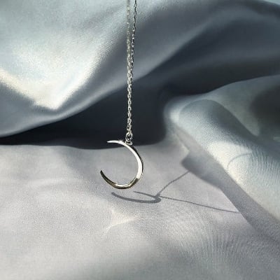 Picture of Minimalist Single Pearl Necklace Stylish Girls - Silver