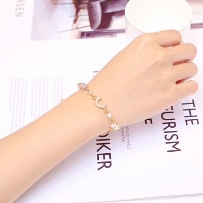 Picture of Star & Moon Classic Chain Bracelet For Woman