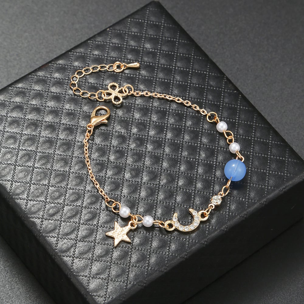 Picture of Star & Moon Classic Chain Bracelet For Woman