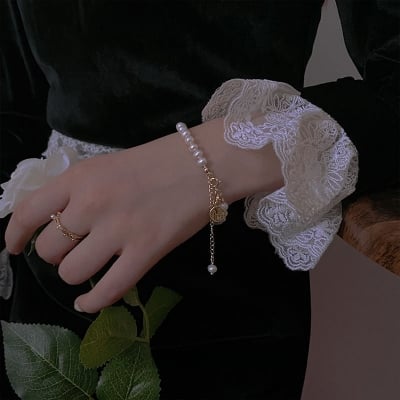 Picture of Women's Light Luxury Korean Minority Design Lucky Bracelet Jewelry - White