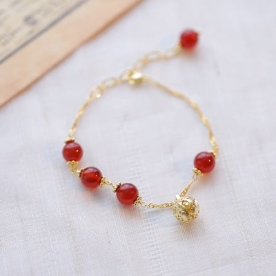 Picture of Pearl Bracelet For Woman Bracelet Fashion Lady