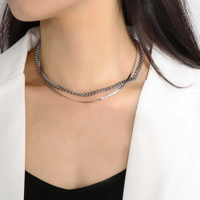 Picture of Simple Snake Necklace Women Necklace- Fashion Chain - Silver