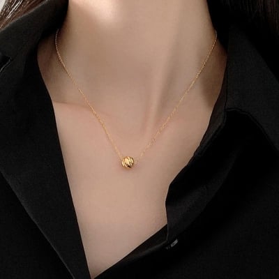 Picture of New Stylish Short Necklace For Woman - Gold