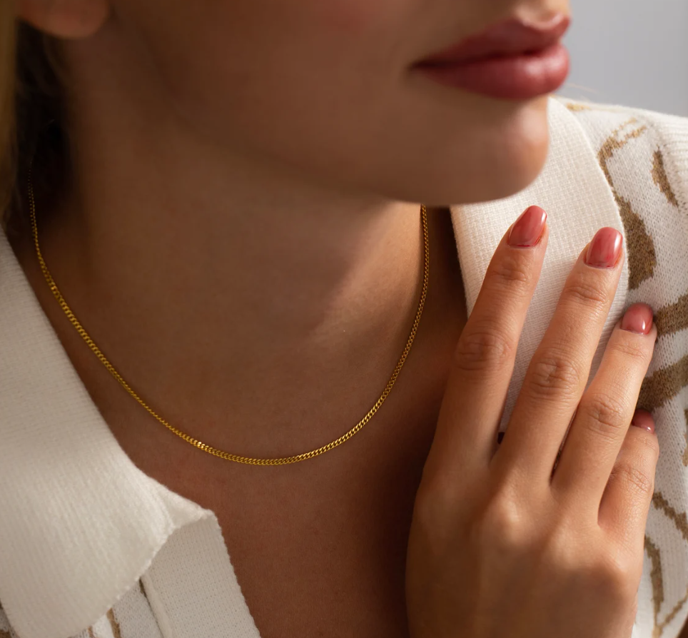 Picture of New Trendy Stylish Necklace For Women - Gold