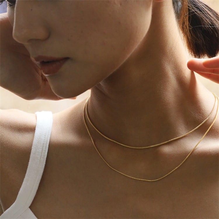 Picture of Fashionable Round Snake Chain For Women - Gold